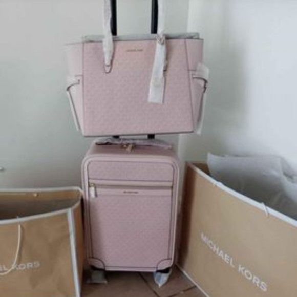 Rare Coach Blush Pink Carry-on - Picture 1 of 1